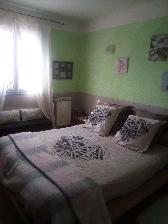 La Rouviero Bed and Breakfast Régusse Zewnętrze zdjęcie