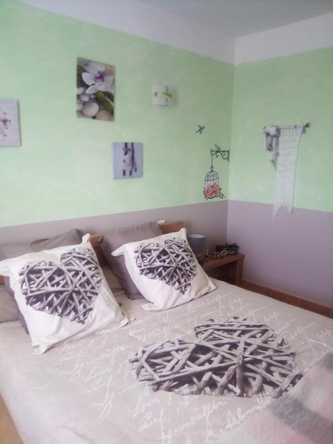 La Rouviero Bed and Breakfast Régusse Zewnętrze zdjęcie